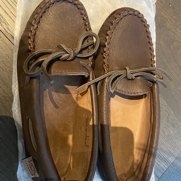 Hand made in Canada moccasins - Picture 1 of 3